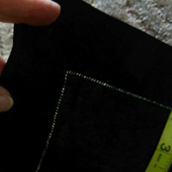 Pair of Black Linen Placemats lightweight - Picture 2 of 2